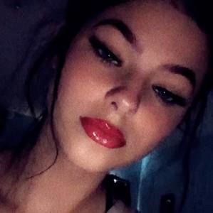 Meet your Posher, Karissa